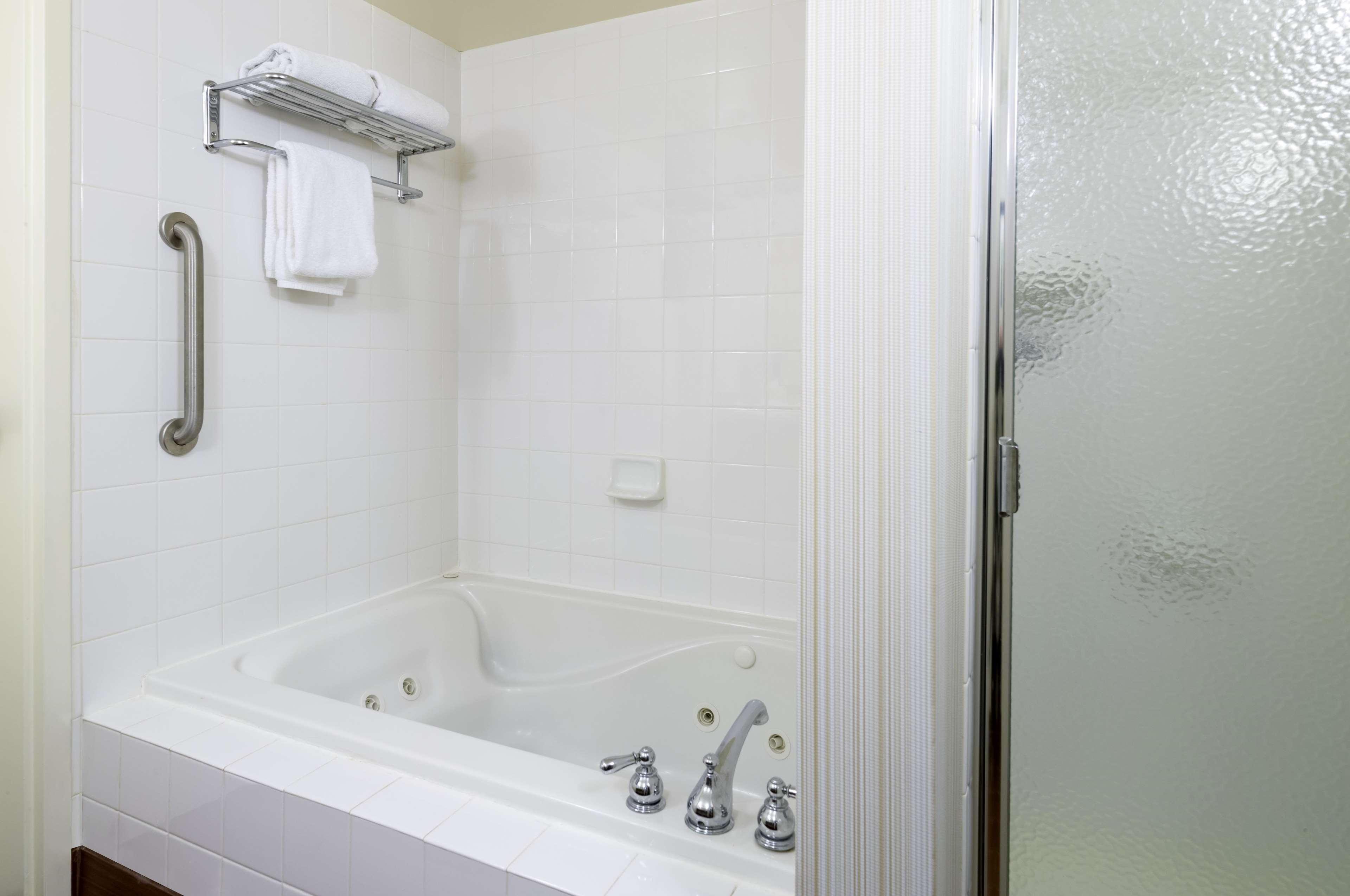 Hilton Garden Inn Edison/Raritan Center Екстериор снимка