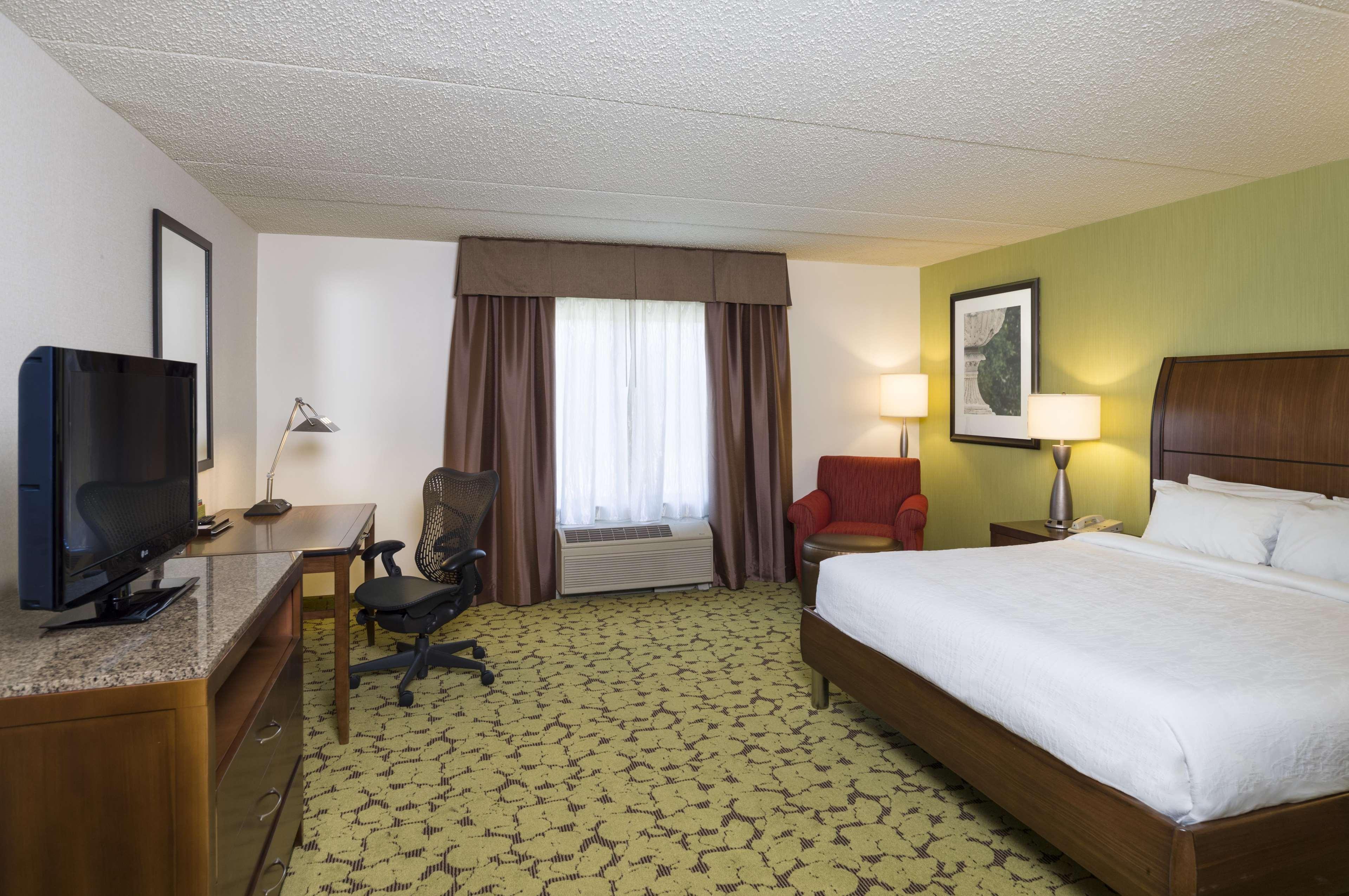 Hilton Garden Inn Edison/Raritan Center Екстериор снимка