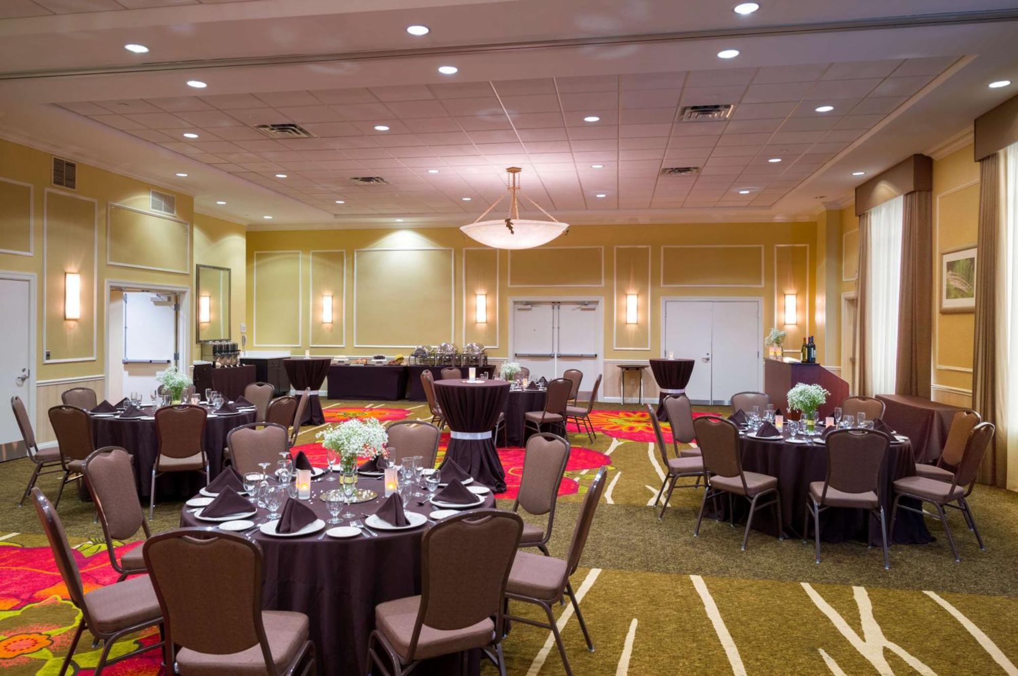Hilton Garden Inn Edison/Raritan Center Екстериор снимка