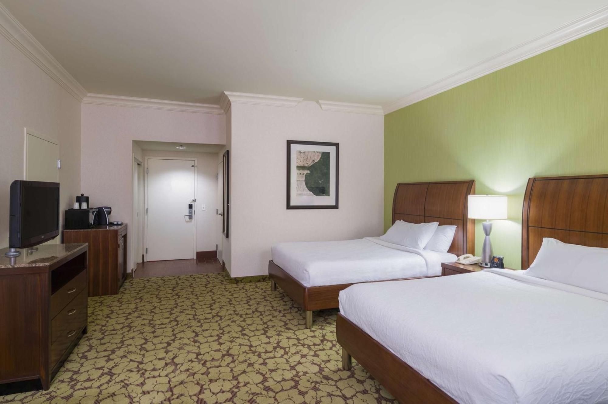 Hilton Garden Inn Edison/Raritan Center Екстериор снимка
