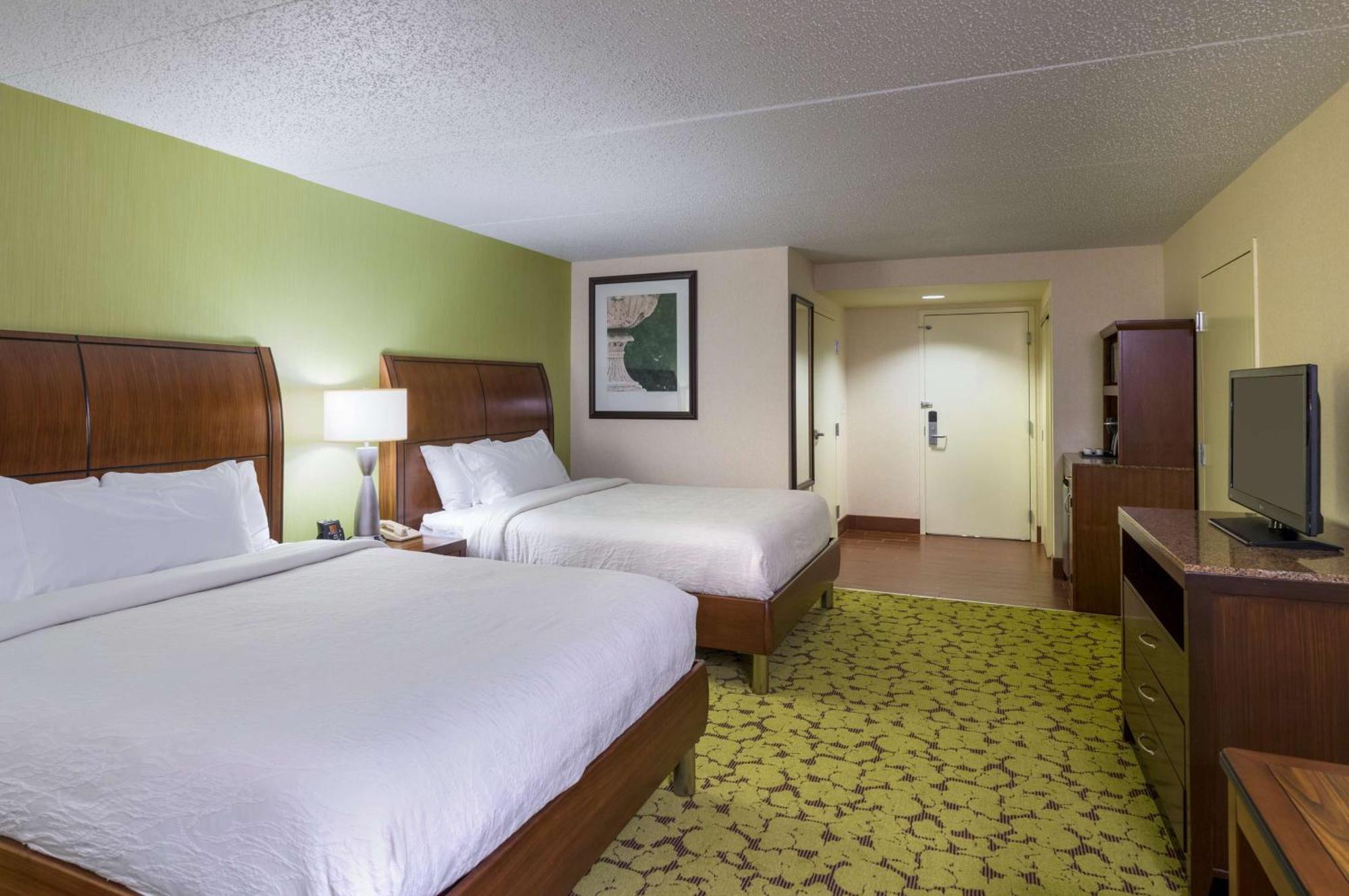 Hilton Garden Inn Edison/Raritan Center Екстериор снимка