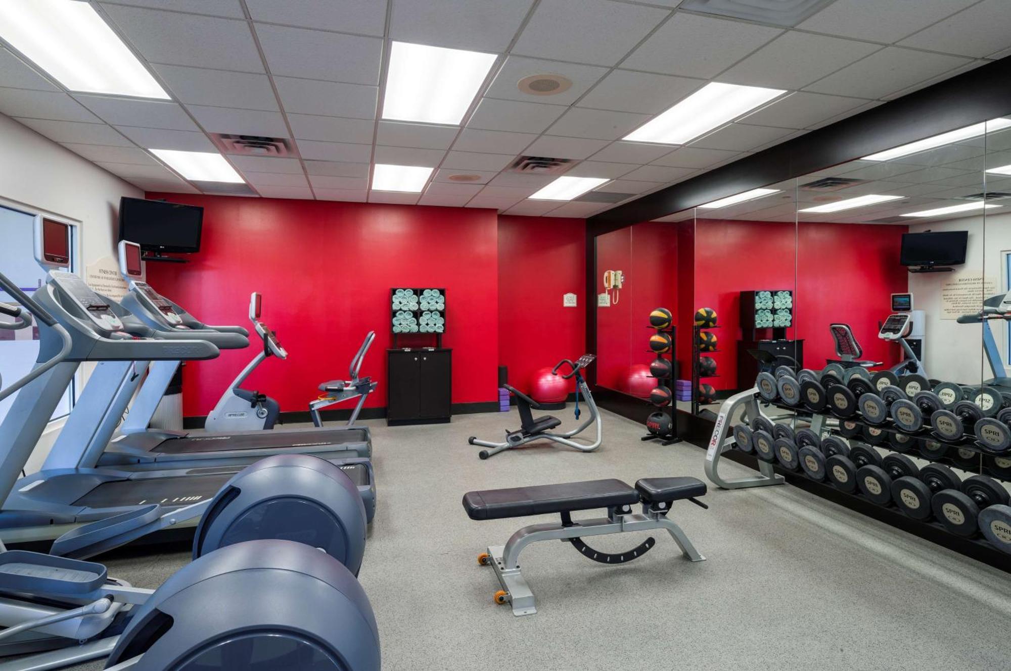 Hilton Garden Inn Edison/Raritan Center Екстериор снимка
