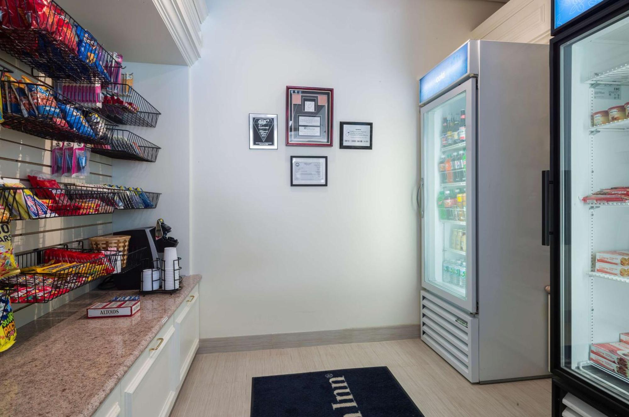 Hilton Garden Inn Edison/Raritan Center Екстериор снимка