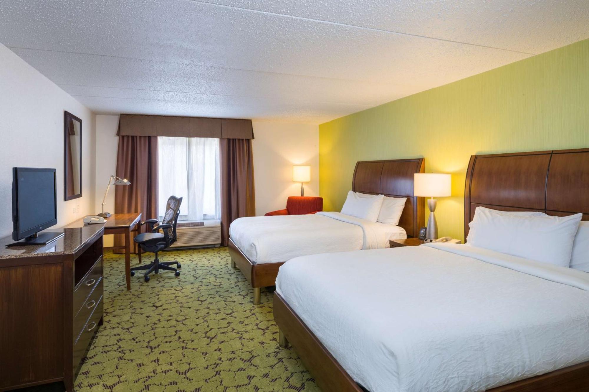 Hilton Garden Inn Edison/Raritan Center Екстериор снимка