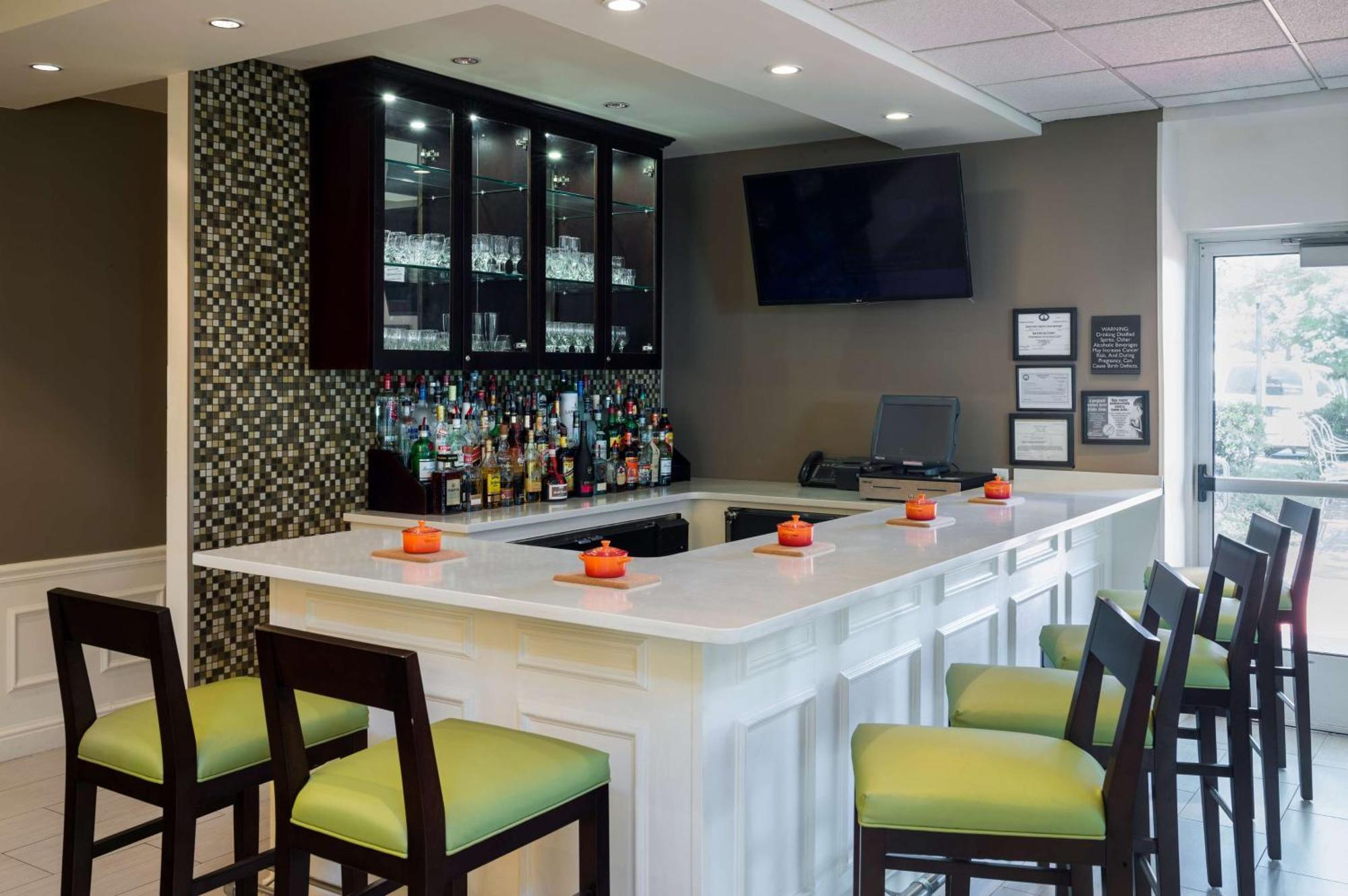 Hilton Garden Inn Edison/Raritan Center Екстериор снимка