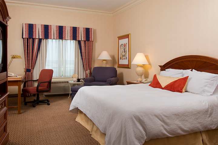 Hilton Garden Inn Edison/Raritan Center Стая снимка