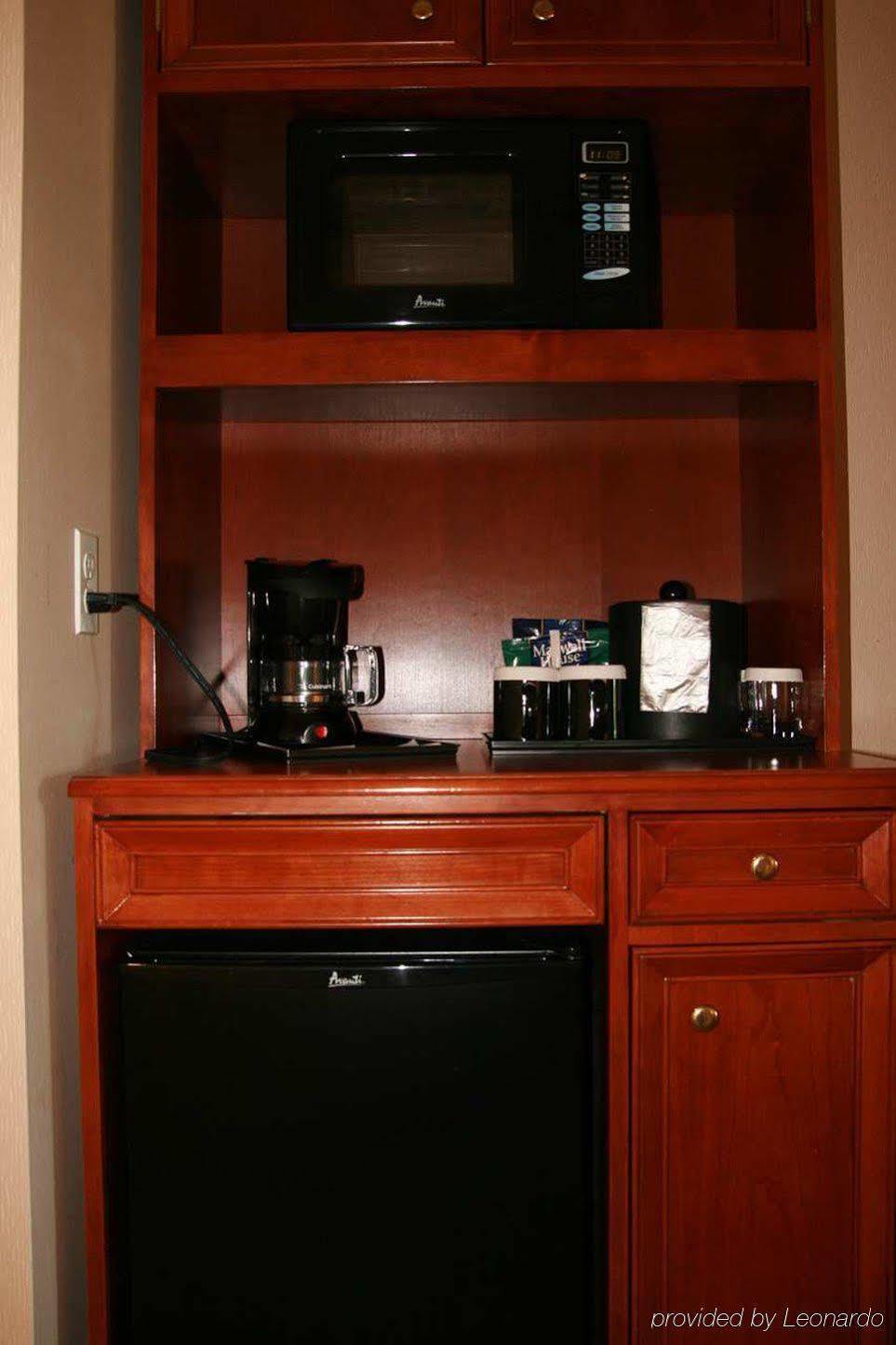 Hilton Garden Inn Edison/Raritan Center Стая снимка
